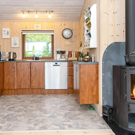 Four-bedroom Holiday In Hemmet 5 *